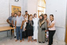 First Vice-President Mehriban Aliyeva presented with Quran at Bibiheybet shrine