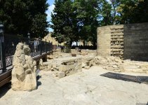 Baku’s Mysterious Tower (PHOTO)
