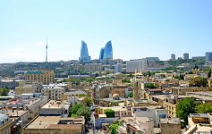 Baku’s Mysterious Tower (PHOTO)