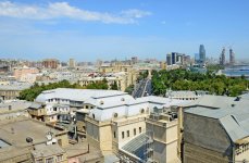 Baku’s Mysterious Tower (PHOTO)