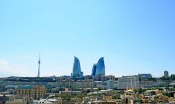 Baku’s Mysterious Tower (PHOTO)