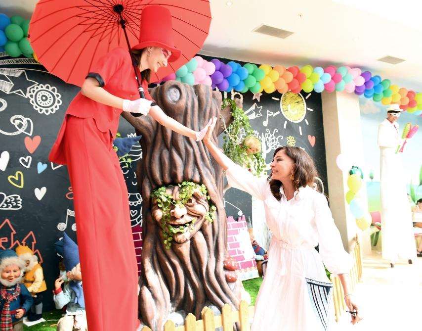 Azerbaijan’s First VP Mehriban Aliyeva attends opening of orphanage-kindergartens and joined festivities for children (UPDATE)