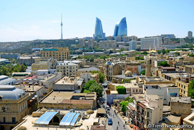 Baku’s Mysterious Tower (PHOTO)