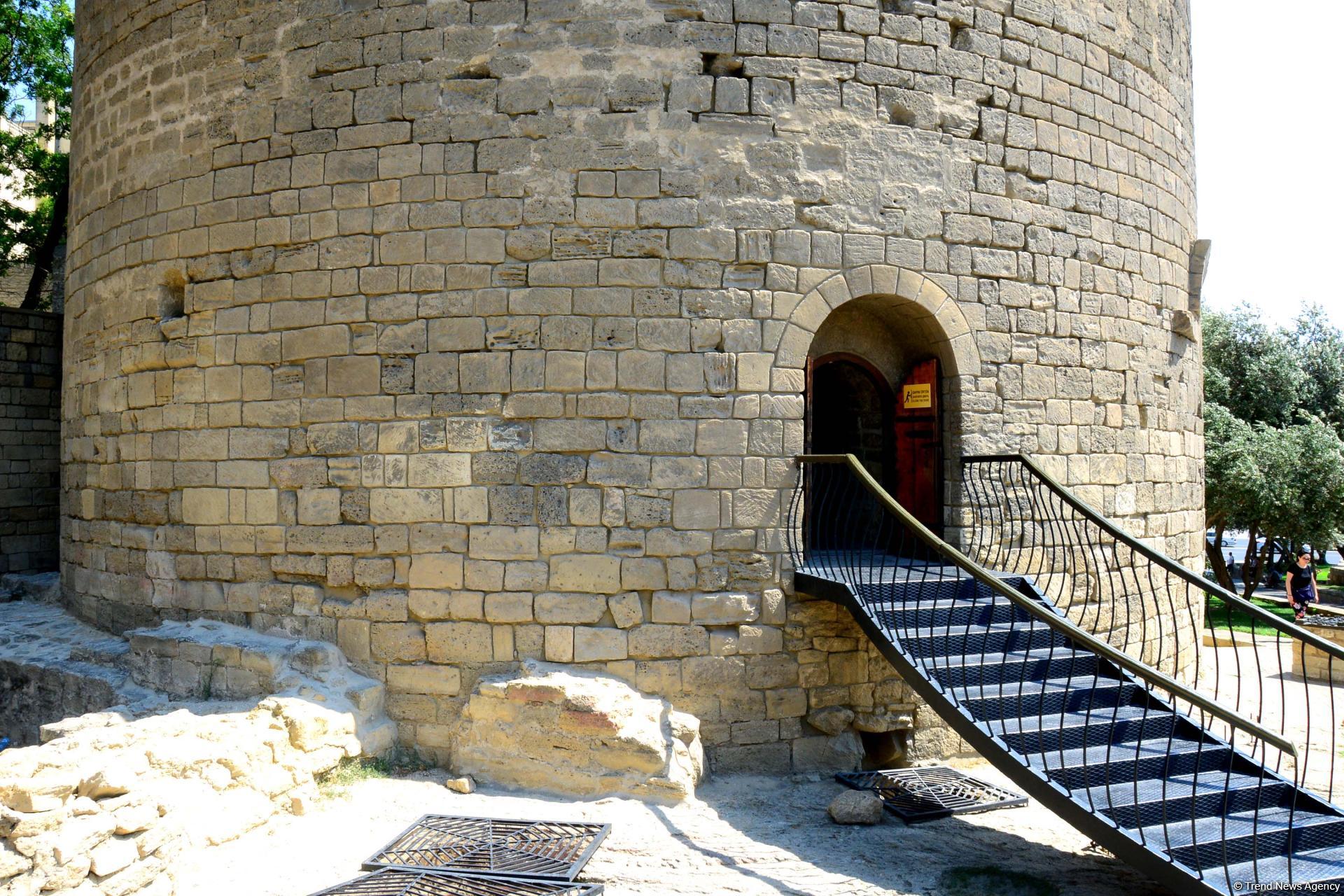 Baku’s Mysterious Tower (PHOTO)