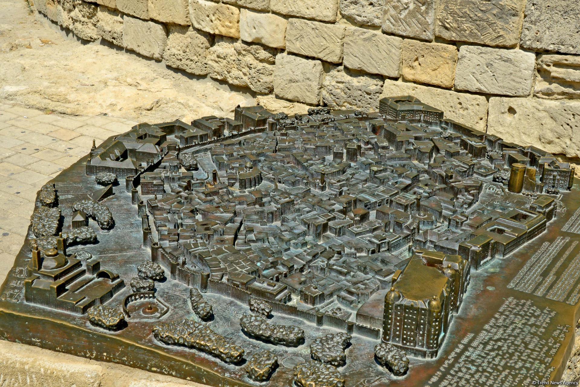 Baku’s Mysterious Tower (PHOTO)