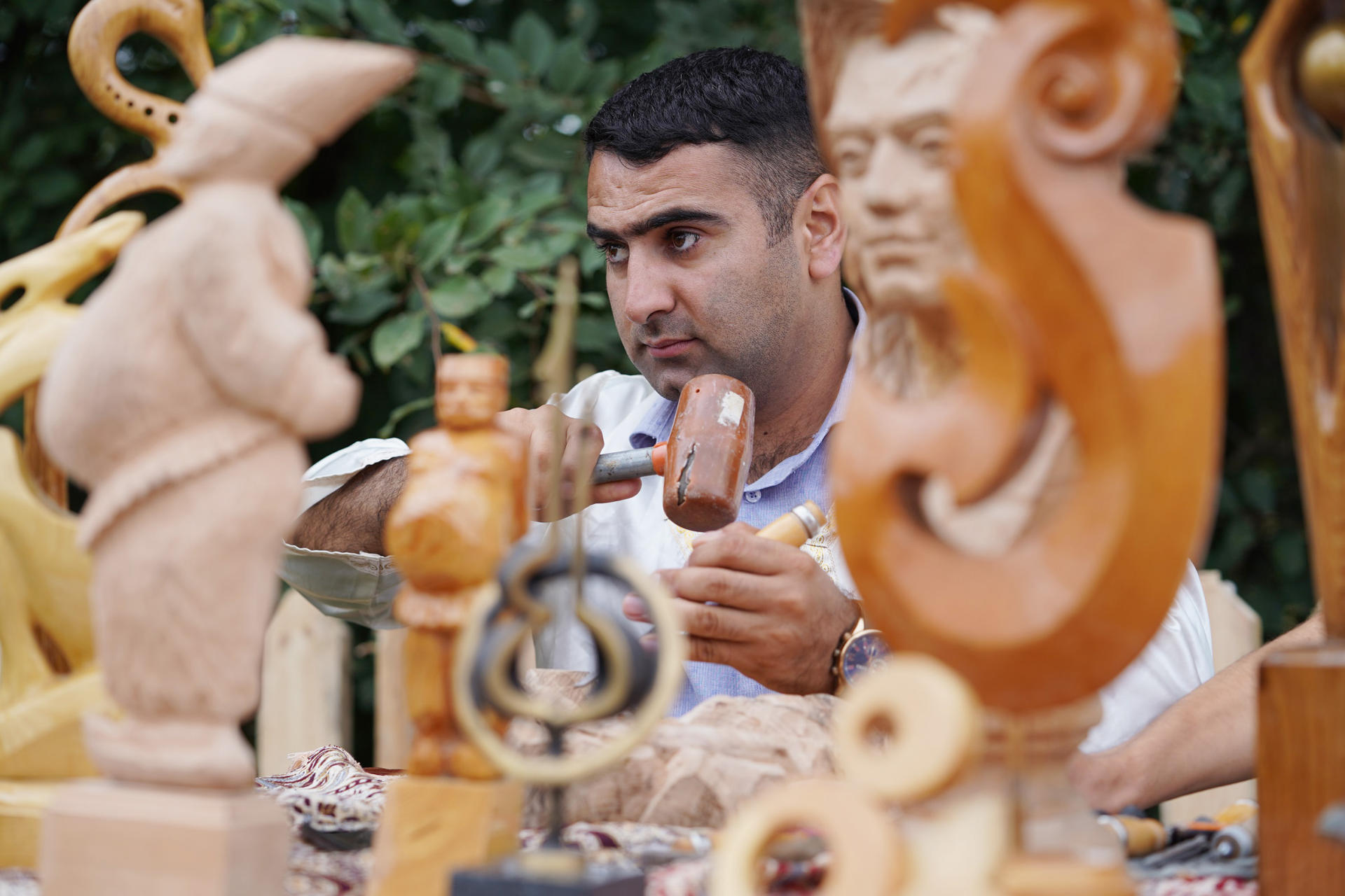 Vice-President of Heydar Aliyev Foundation Leyla Aliyeva views pavilions at First Grape and Wine Festival (PHOTOS)