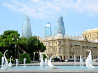 The boulevard: Baku’s "diamond necklace" (PHOTO)