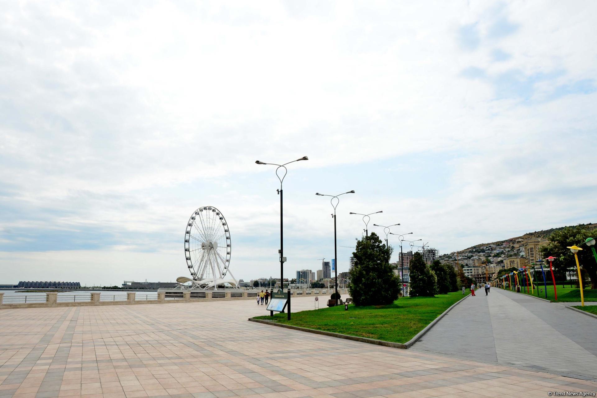 The boulevard: Baku’s "diamond necklace" (PHOTO)