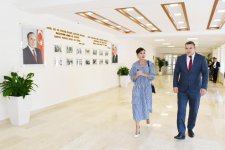 First VP Mehriban Aliyeva views conditions created at newly-renovated school No 113 in Kurdakhani (PHOTO) (UPDATE)