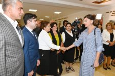 First VP Mehriban Aliyeva views conditions created at newly-renovated school No 113 in Kurdakhani (PHOTO) (UPDATE)