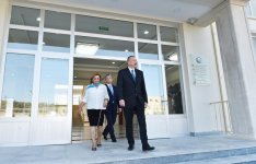 Azerbaijani president views conditions at newly-reconstructed school in Baku's Surakhani (PHOTO)