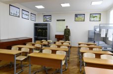 Azerbaijani president views conditions at newly-reconstructed school in Baku's Surakhani (PHOTO)