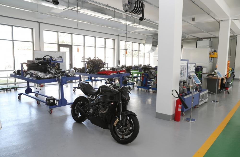 President Ilham Aliyev inaugurates Baku State Vocational Education Centre on Industry and Innovation (PHOTO)