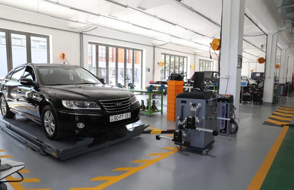President Ilham Aliyev inaugurates Baku State Vocational Education Centre on Industry and Innovation (PHOTO)