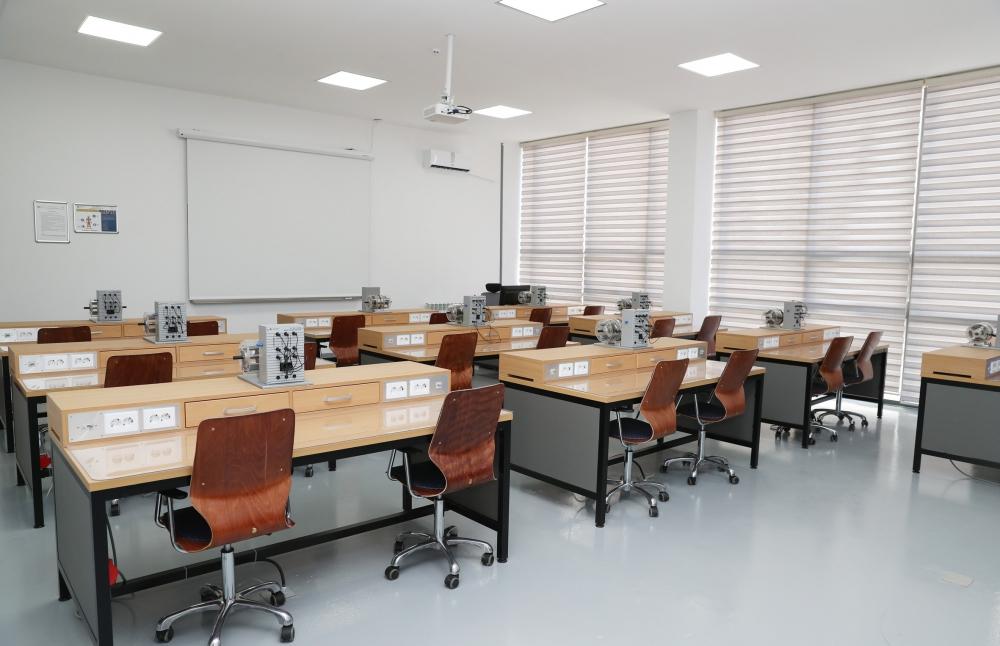 President Ilham Aliyev inaugurates Baku State Vocational Education Centre on Industry and Innovation (PHOTO)
