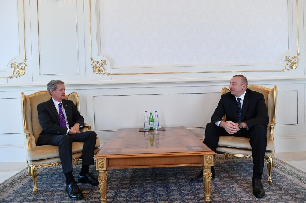 President Ilham Aliyev receives credentials of incoming Latvian, UK ambassadors (PHOTO)