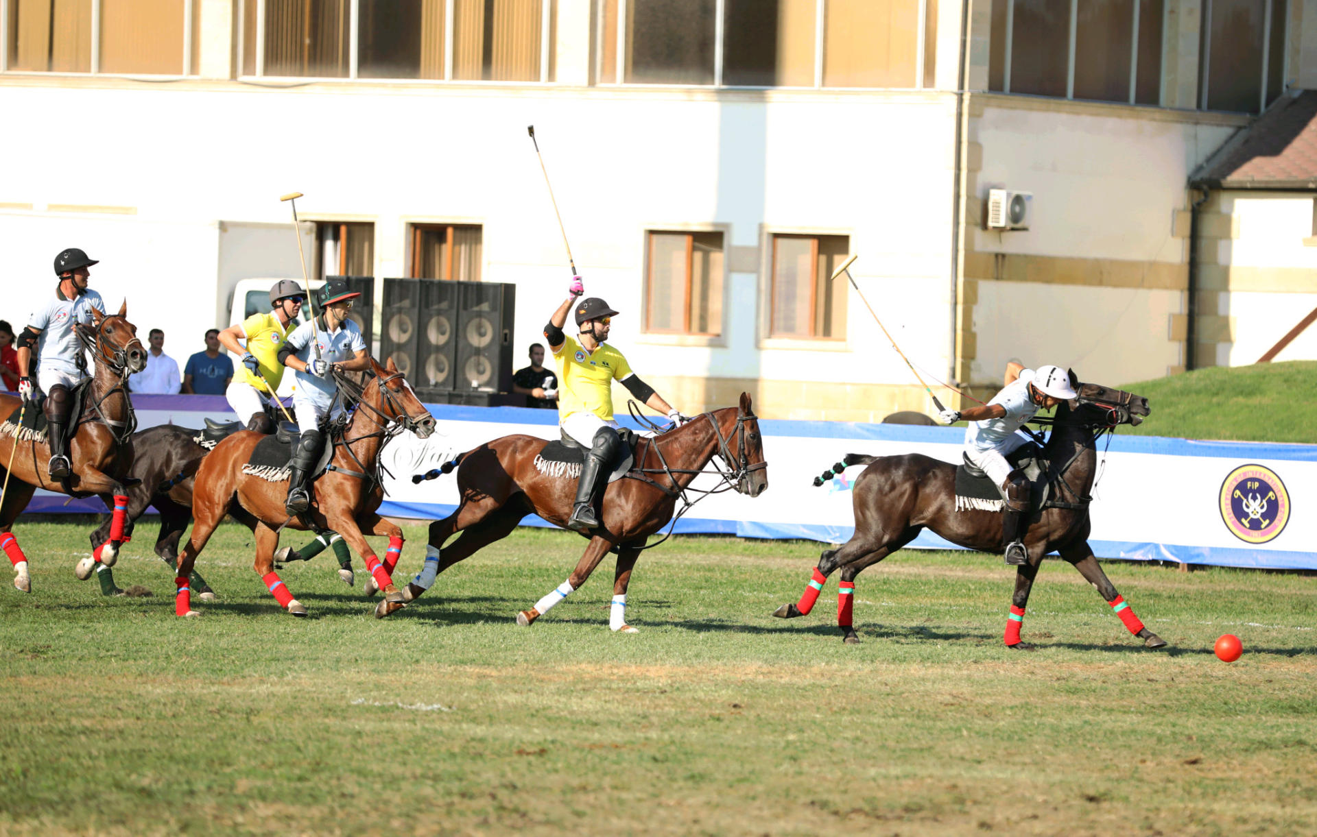 Heydar Aliyev Foundation VP Leyla Aliyeva watches 7th Arena Polo World Cup final (PHOTO)