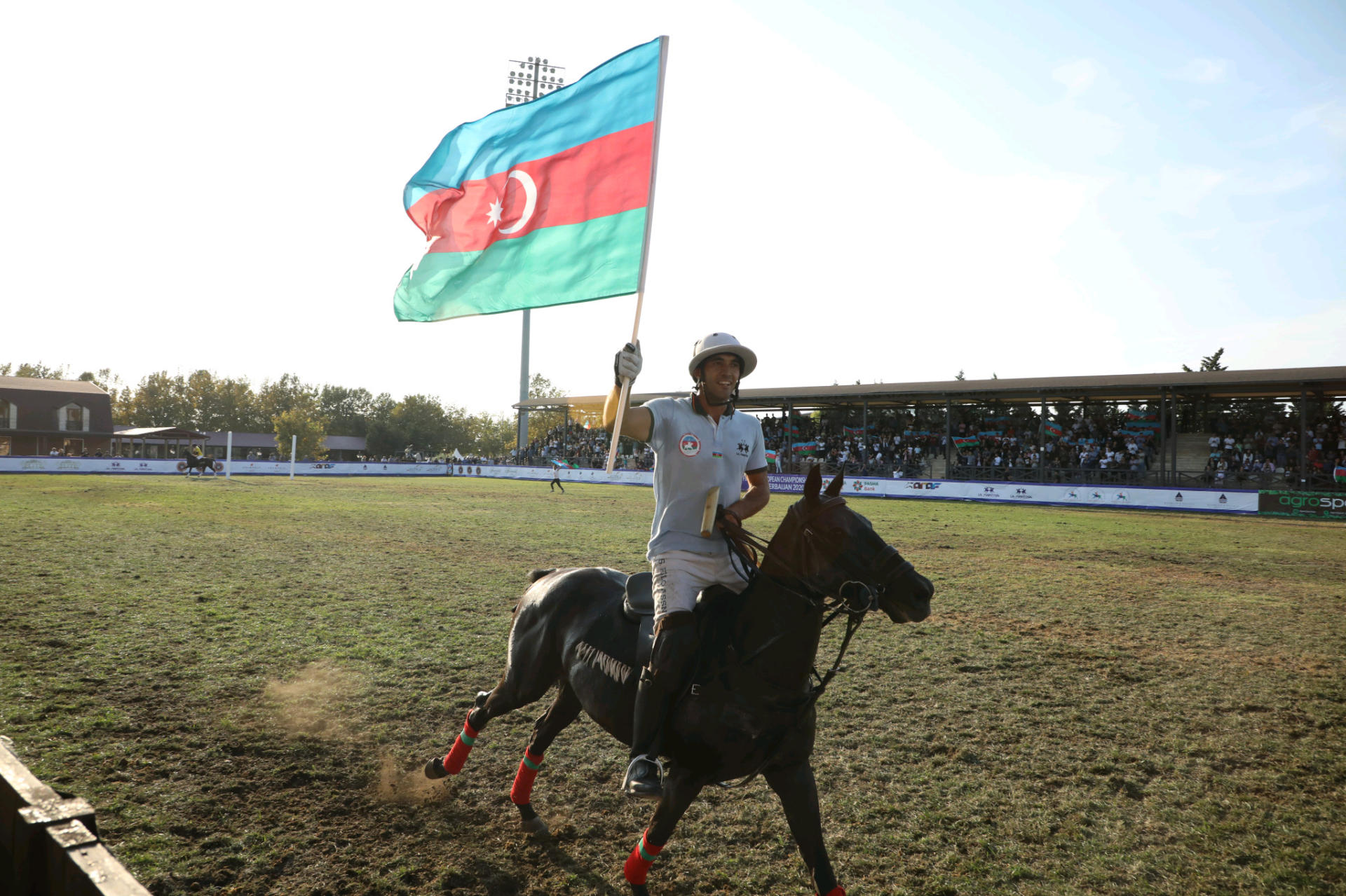 Heydar Aliyev Foundation VP Leyla Aliyeva watches 7th Arena Polo World Cup final (PHOTO)