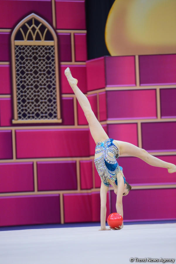 2nd day of 37th Rhythmic Gymnastics World Championships kicks off in Baku (PHOTO)