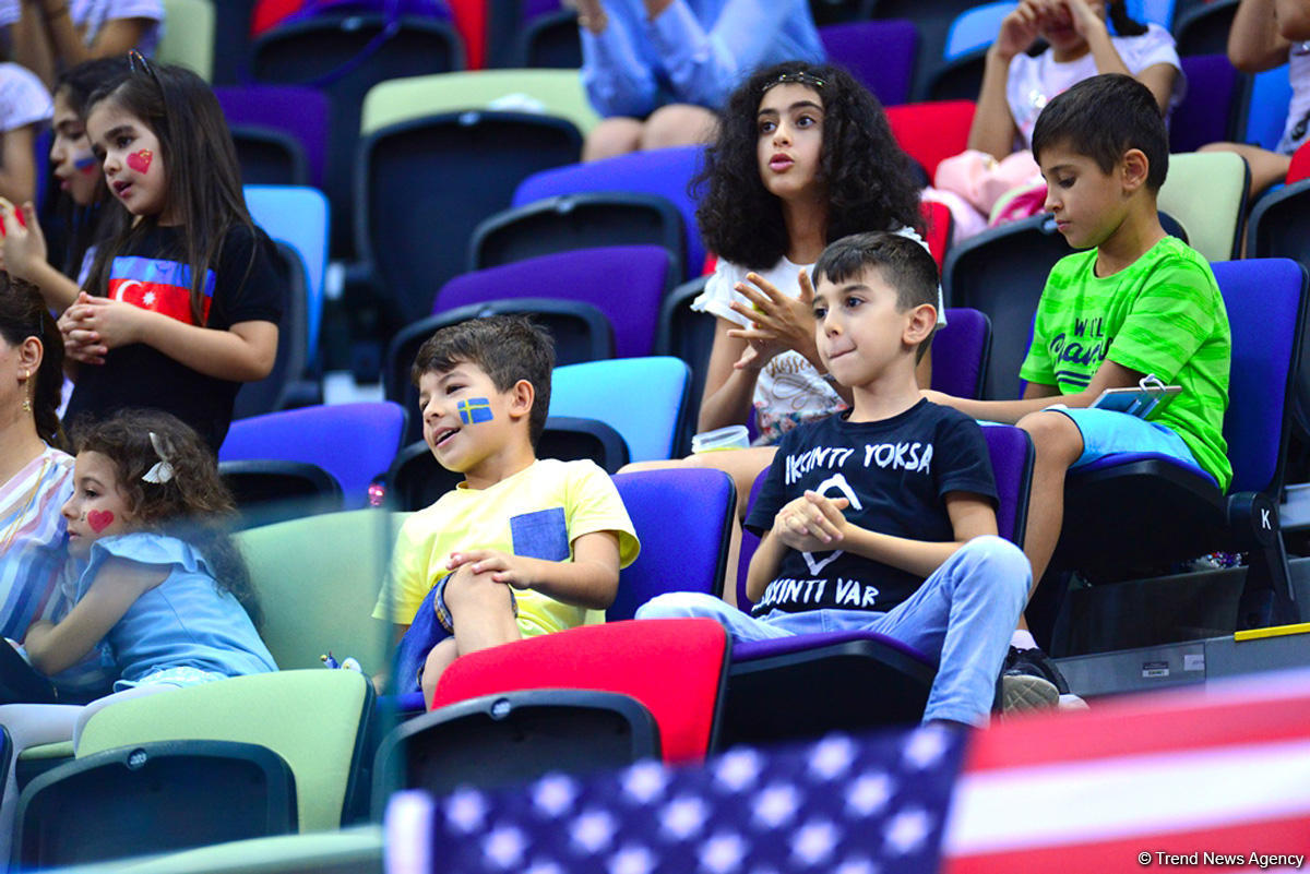 Best moments of Day 3 in 37th Rhythmic Gymnastics World Championships in Baku (PHOTO)