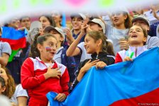 Spectators of World Championships in Baku admire gymnasts’ grace (PHOTO)