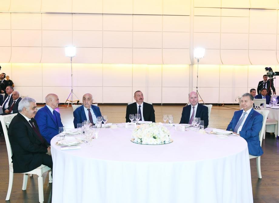President Ilham Aliyev attended ceremony to mark 25th anniversary of Contract of the Century and Oil Workers Day (PHOTO)