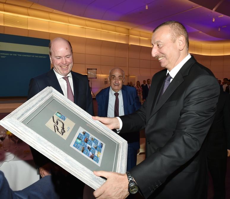 President Ilham Aliyev attended ceremony to mark 25th anniversary of Contract of the Century and Oil Workers Day (PHOTO)