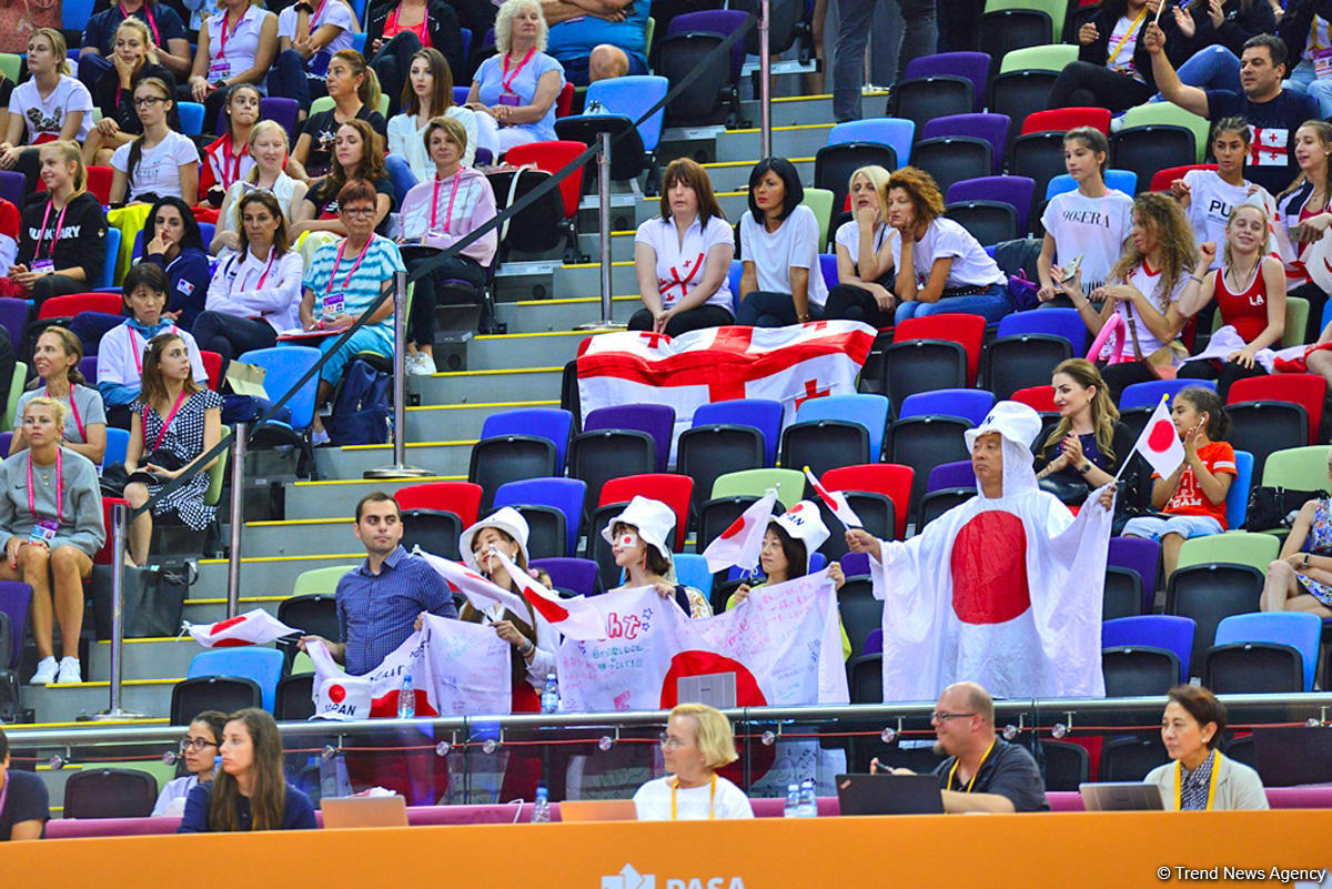 Spectators of World Championships in Baku admire gymnasts’ grace (PHOTO)