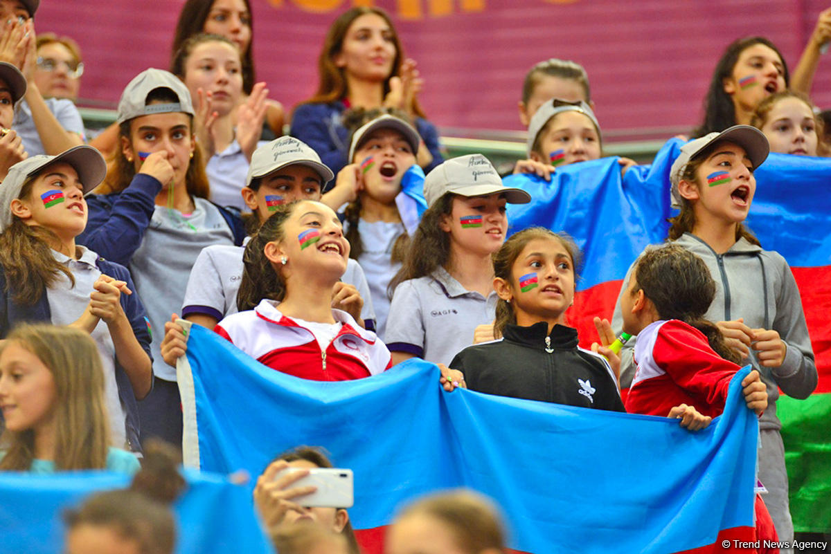 Spectators of World Championships in Baku admire gymnasts’ grace (PHOTO)