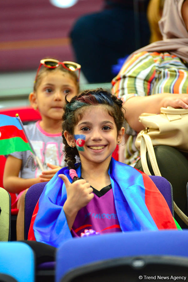 Spectators of World Championships in Baku admire gymnasts’ grace (PHOTO)