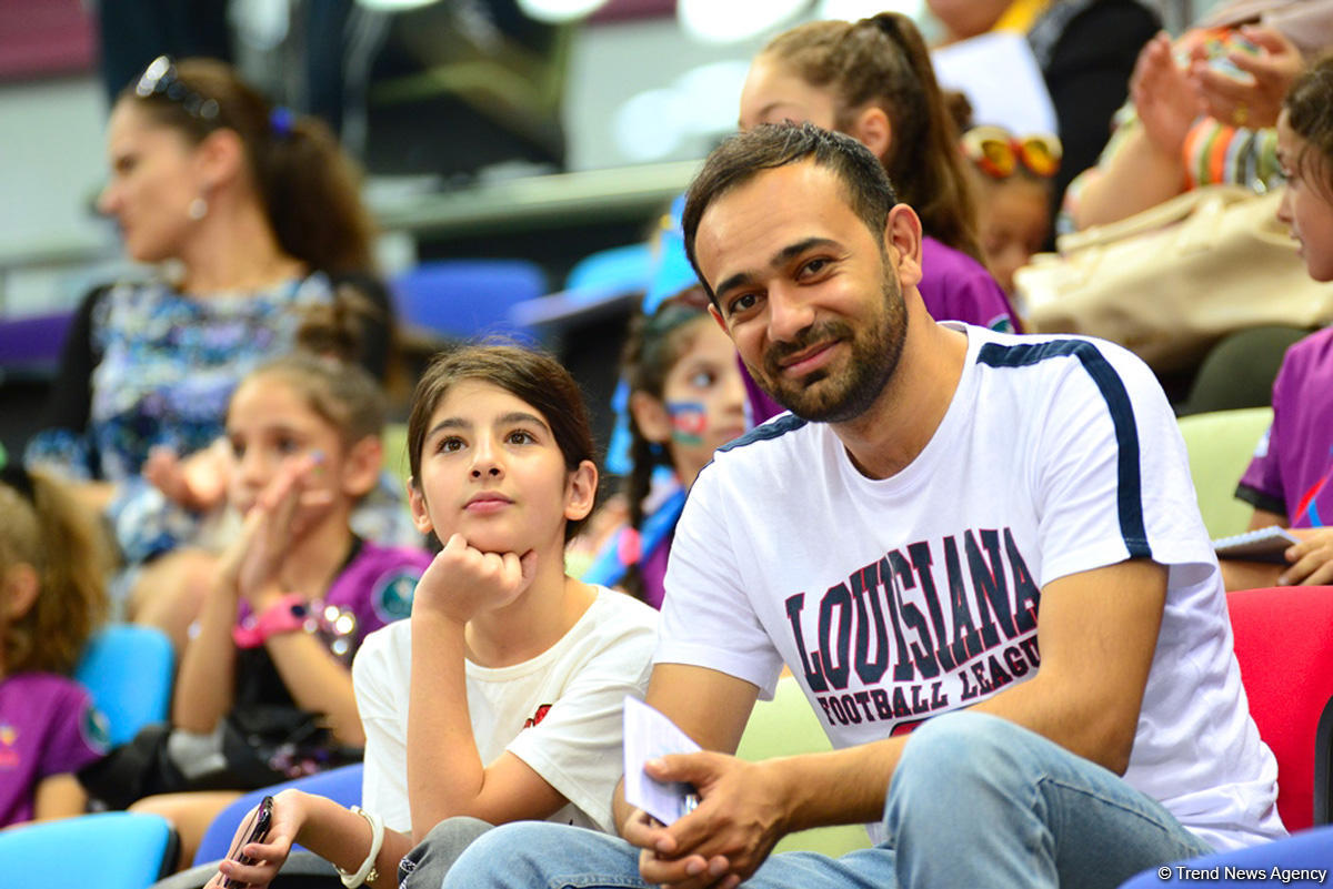 Spectators of World Championships in Baku admire gymnasts’ grace (PHOTO)