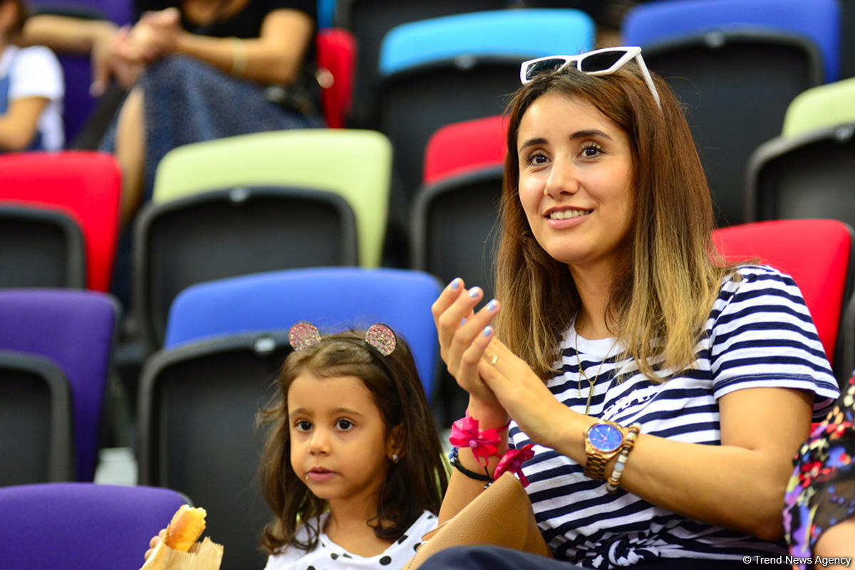 Spectators of World Championships in Baku admire gymnasts’ grace (PHOTO)