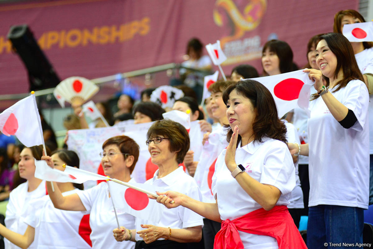 Spectators of World Championships in Baku admire gymnasts’ grace (PHOTO)