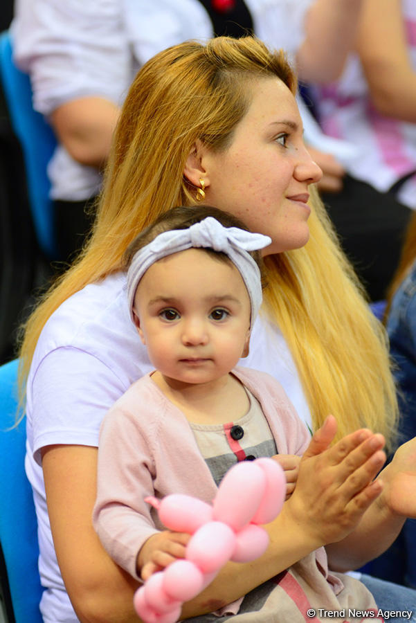 Spectators of World Championships in Baku admire gymnasts’ grace (PHOTO)