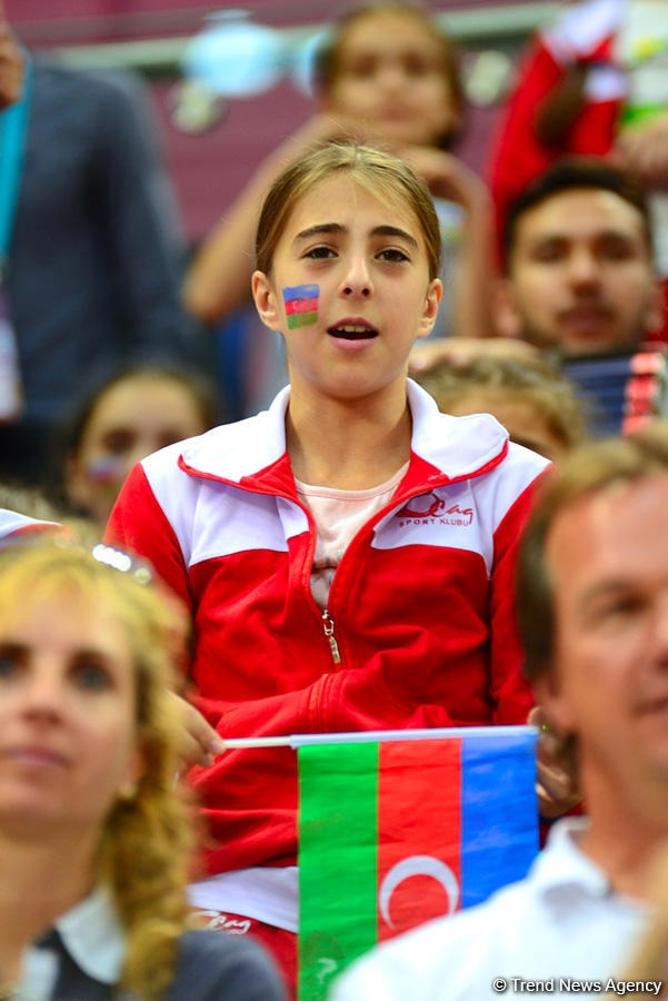 Spectators of World Championships in Baku admire gymnasts’ grace (PHOTO)