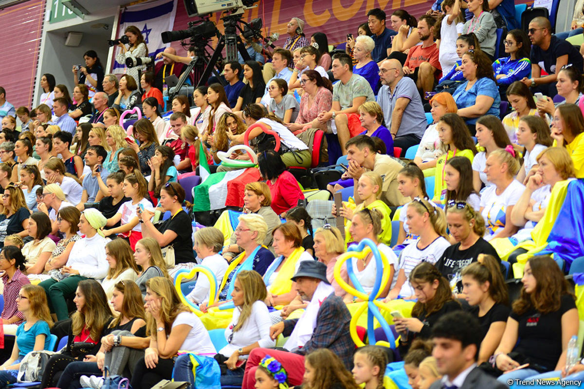 Spectators of World Championships in Baku admire gymnasts’ grace (PHOTO)