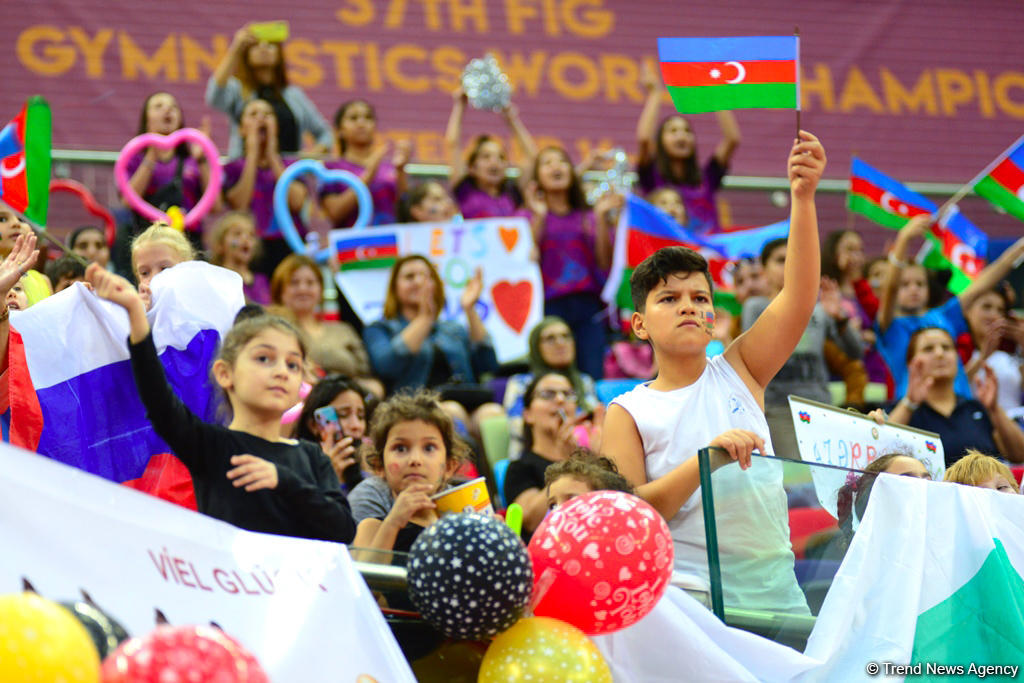 Team competitions in group exercises underway at 37th Rhythmic Gymnastics World Cup in Baku (PHOTO)
