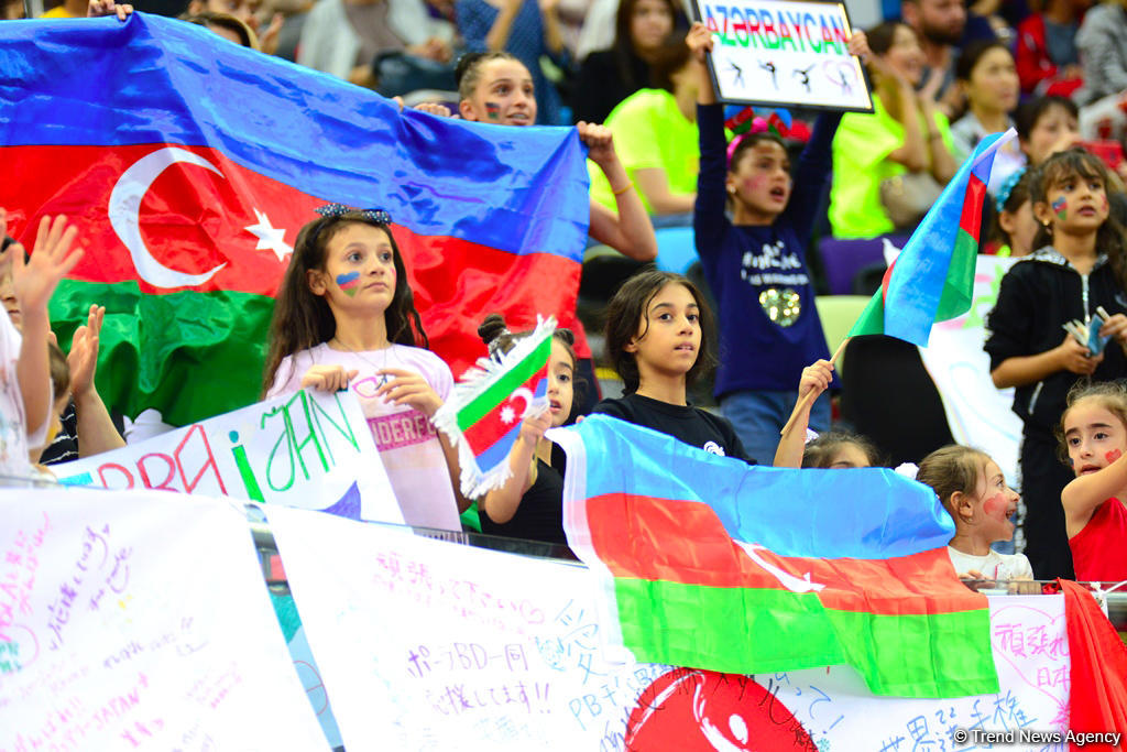 Team competitions in group exercises underway at 37th Rhythmic Gymnastics World Cup in Baku (PHOTO)