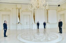 President Ilham Aliyev receives credentials of incoming Croatian ambassador (PHOTO)