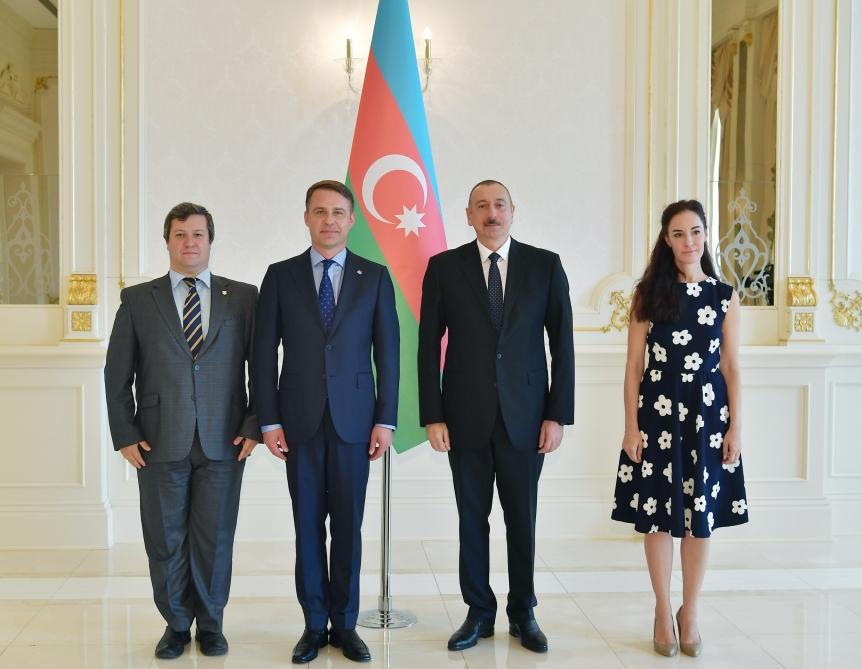 President Ilham Aliyev receives credentials of incoming Lithuanian ambassador (PHOTO)