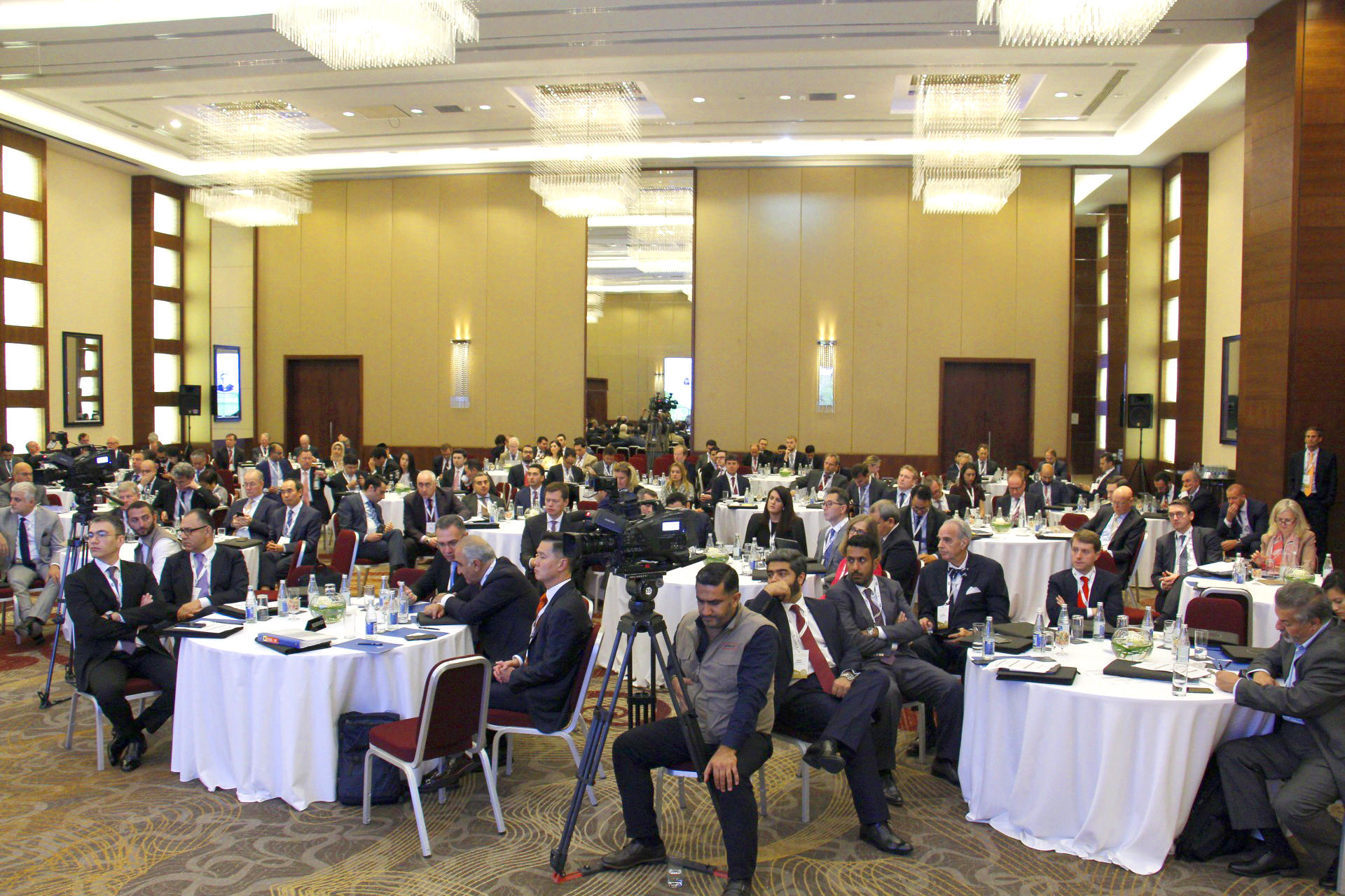 SOFAZ hosts “Impact Investing: Opportunities and challenges for institutional investors” conference (PHOTO)
