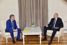President Aliyev receives delegation led by head of France-Caucasus Friendship Group in Senate of France (PHOTO)