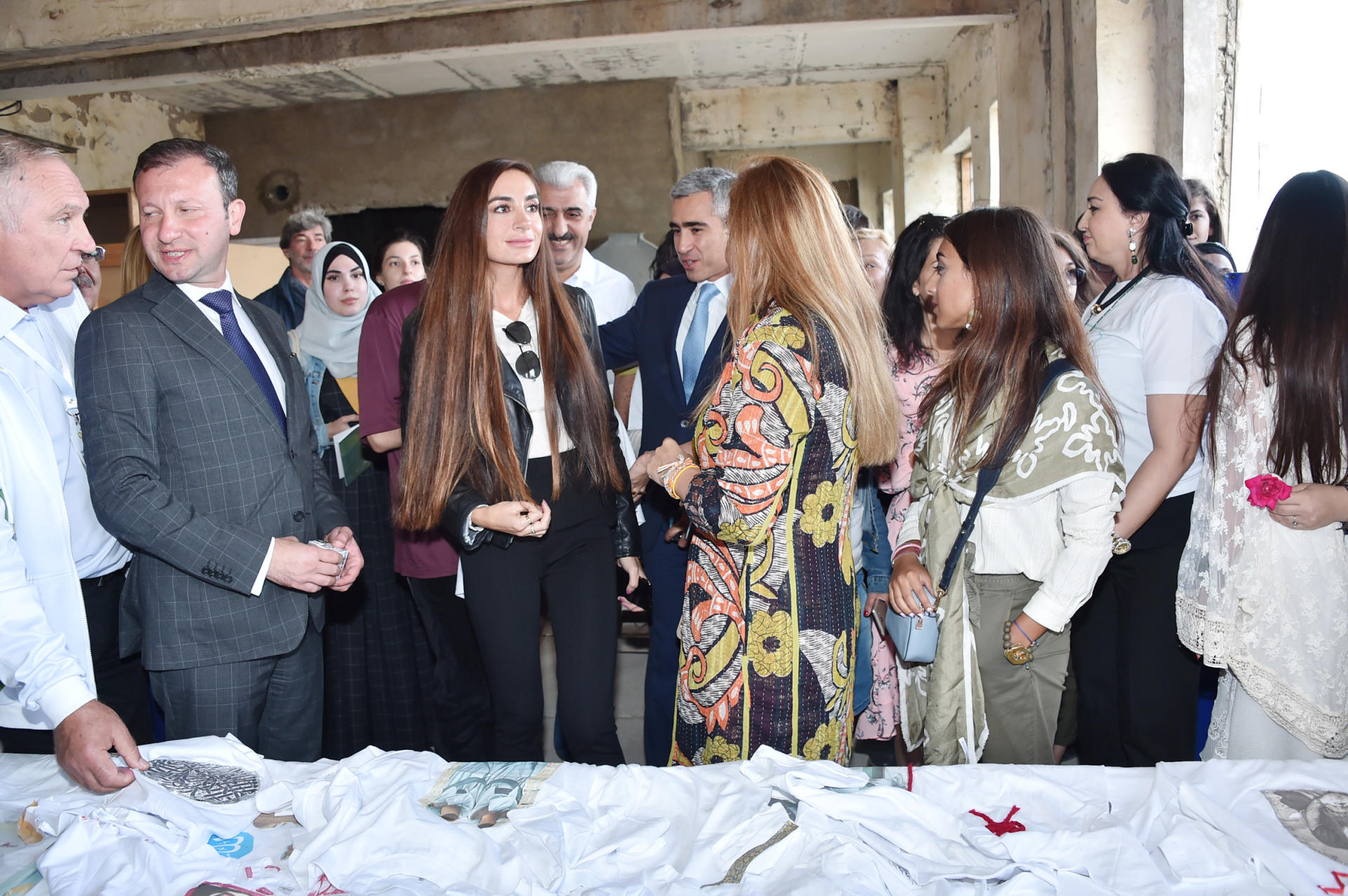 Heydar Aliyev Foundation VP attends “Speaking Walls” urban art project (PHOTO)
