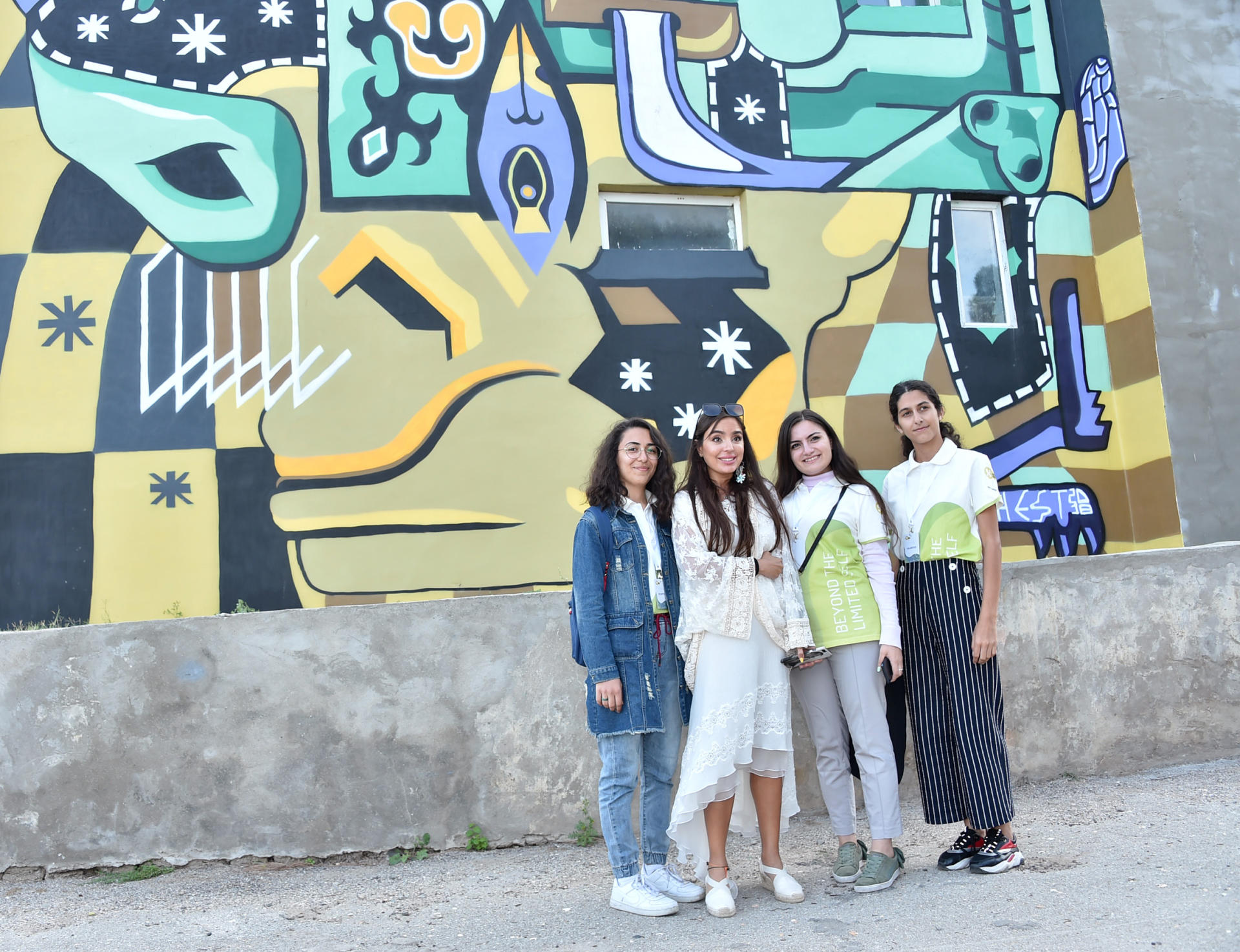 Heydar Aliyev Foundation VP attends “Speaking Walls” urban art project (PHOTO)