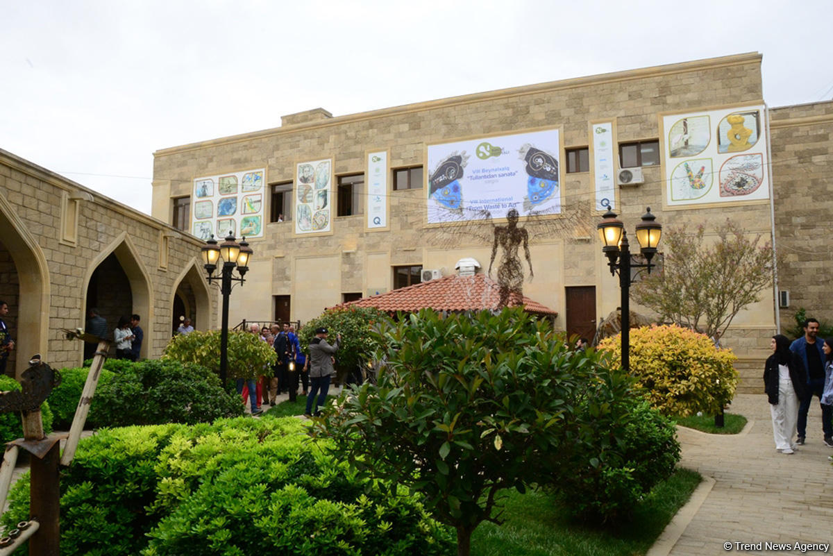 Works of 8th International Exhibition “From Waste to Art” showcased at Nasimi Festival (PHOTO)