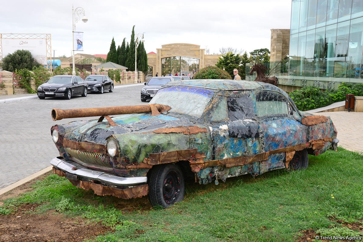 Works of 8th International Exhibition “From Waste to Art” showcased at Nasimi Festival (PHOTO)