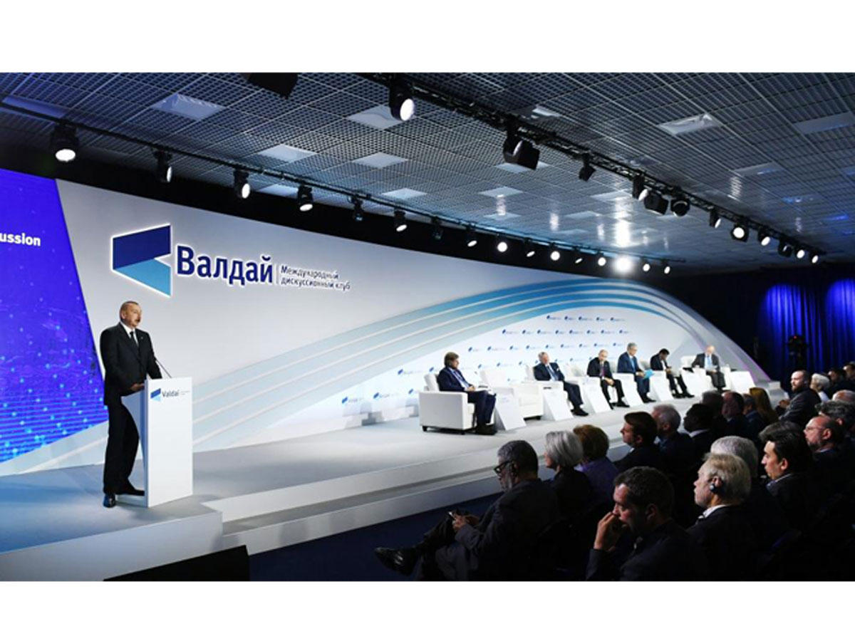 Azerbaijani president attends plenary session of 16th Annual Meeting of Valdai International Discussion Club (PHOTO)