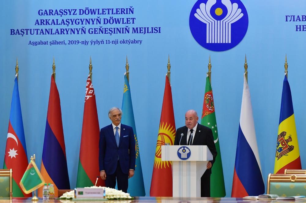 President Ilham Aliyev attends expanded session of CIS Heads of State Council in Ashgabat (PHOTO)