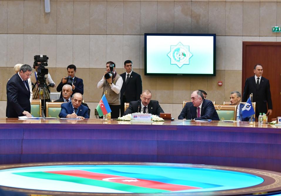 President Ilham Aliyev attends expanded session of CIS Heads of State Council in Ashgabat (PHOTO)