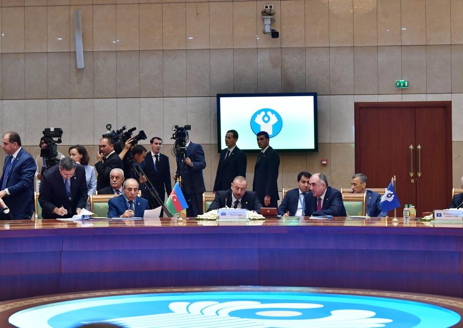 President Ilham Aliyev attends expanded session of CIS Heads of State Council in Ashgabat (PHOTO)